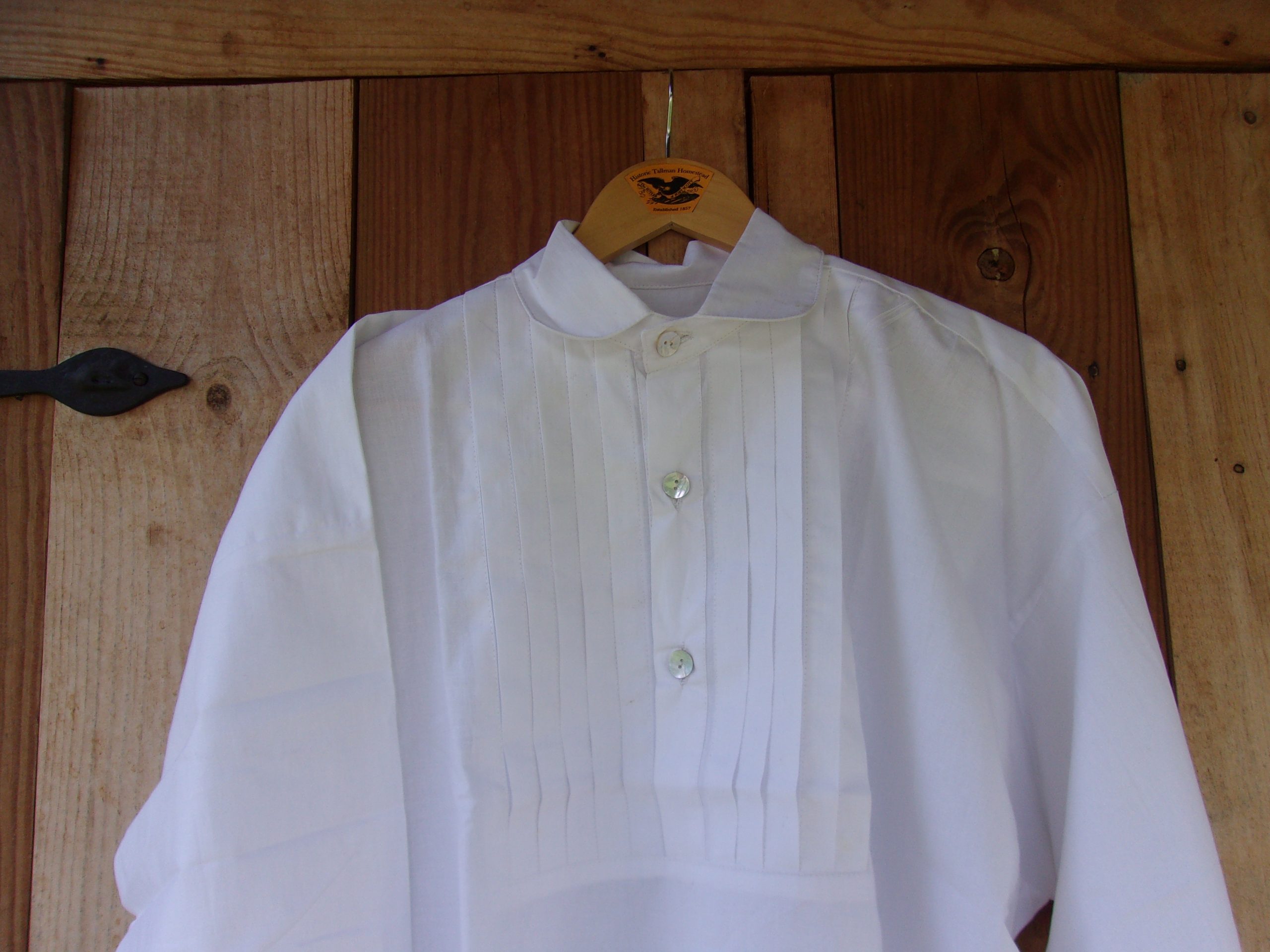 "Boiled" Pleated Shirt, Rounded Collar - Image 2