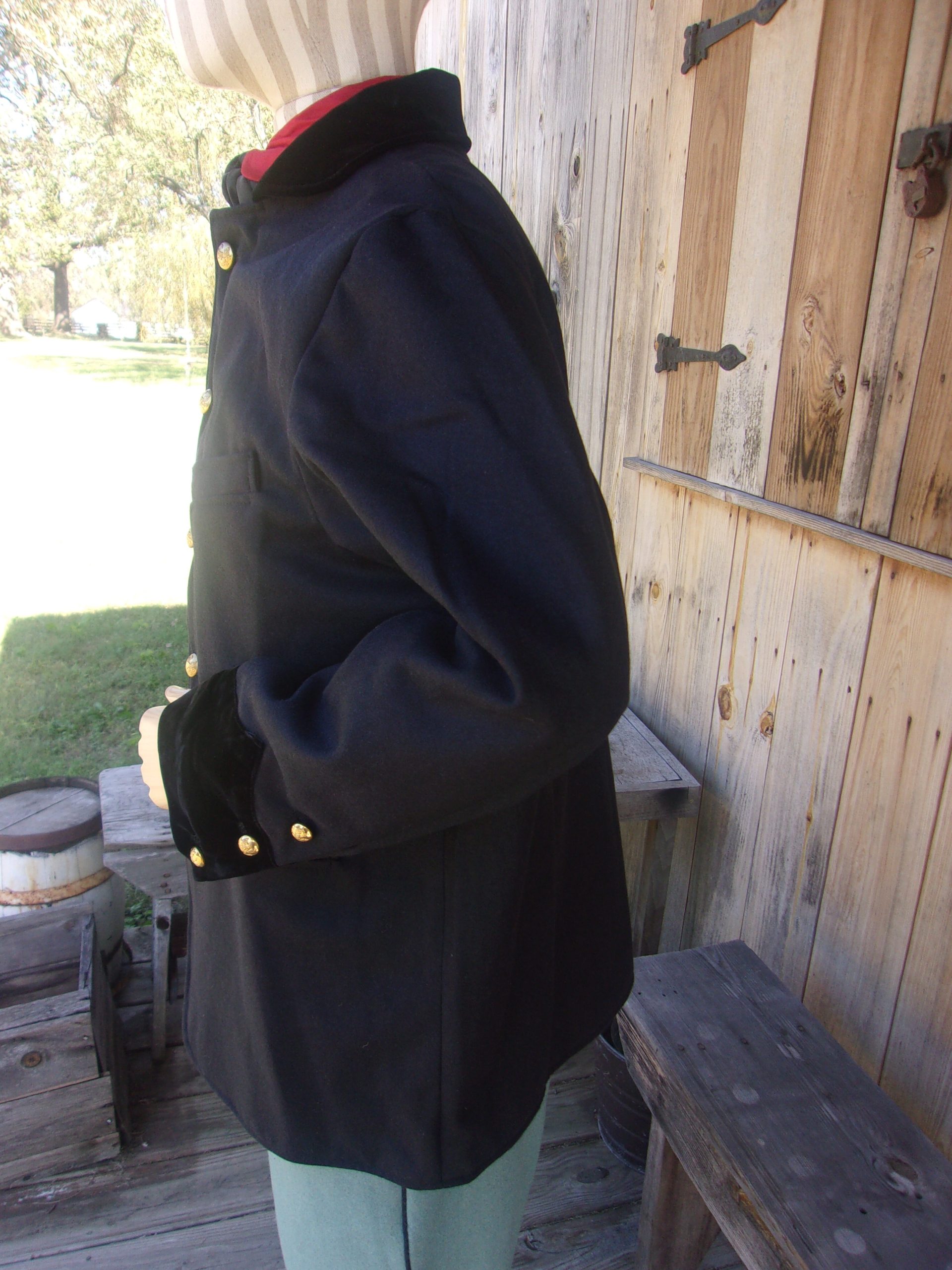 Officer's Sack Coat, Velvet Collar and Cuff - Image 6