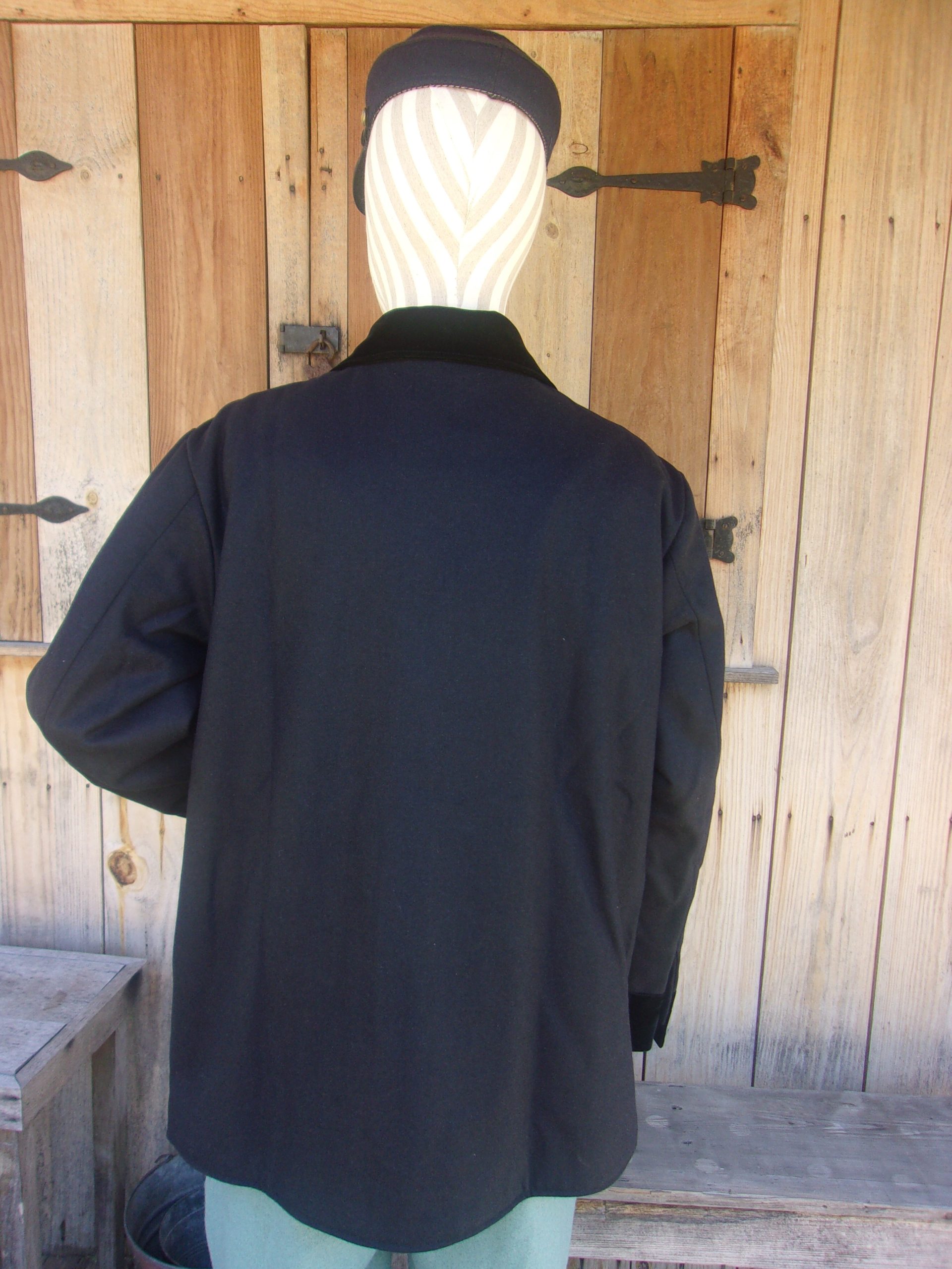 Officer's Sack Coat, Velvet Collar and Cuff - Image 5