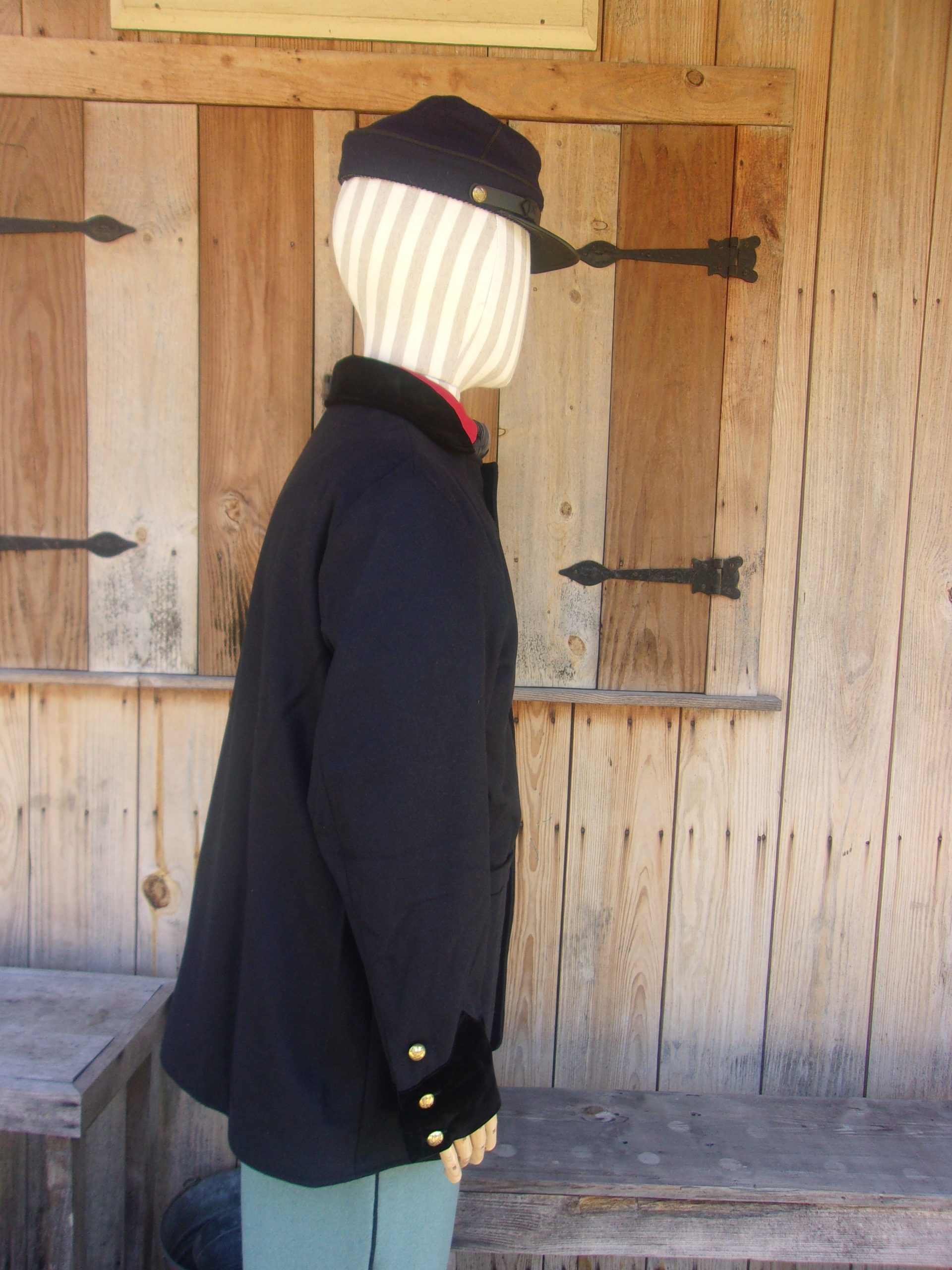Officer's Sack Coat, Velvet Collar and Cuff - Image 4