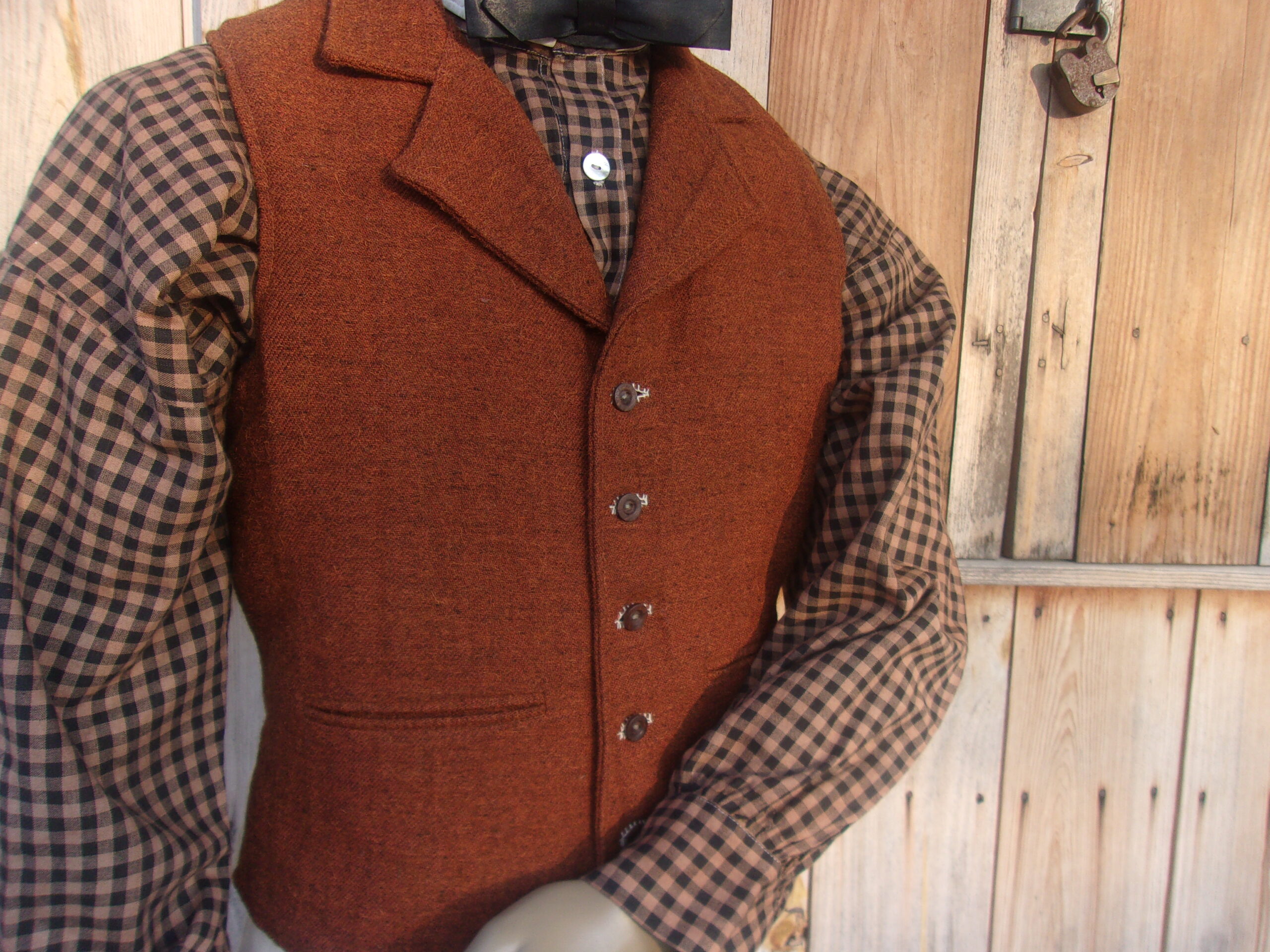 Notched Collar Vest, Rust/Butternut Jean Wool - Image 3