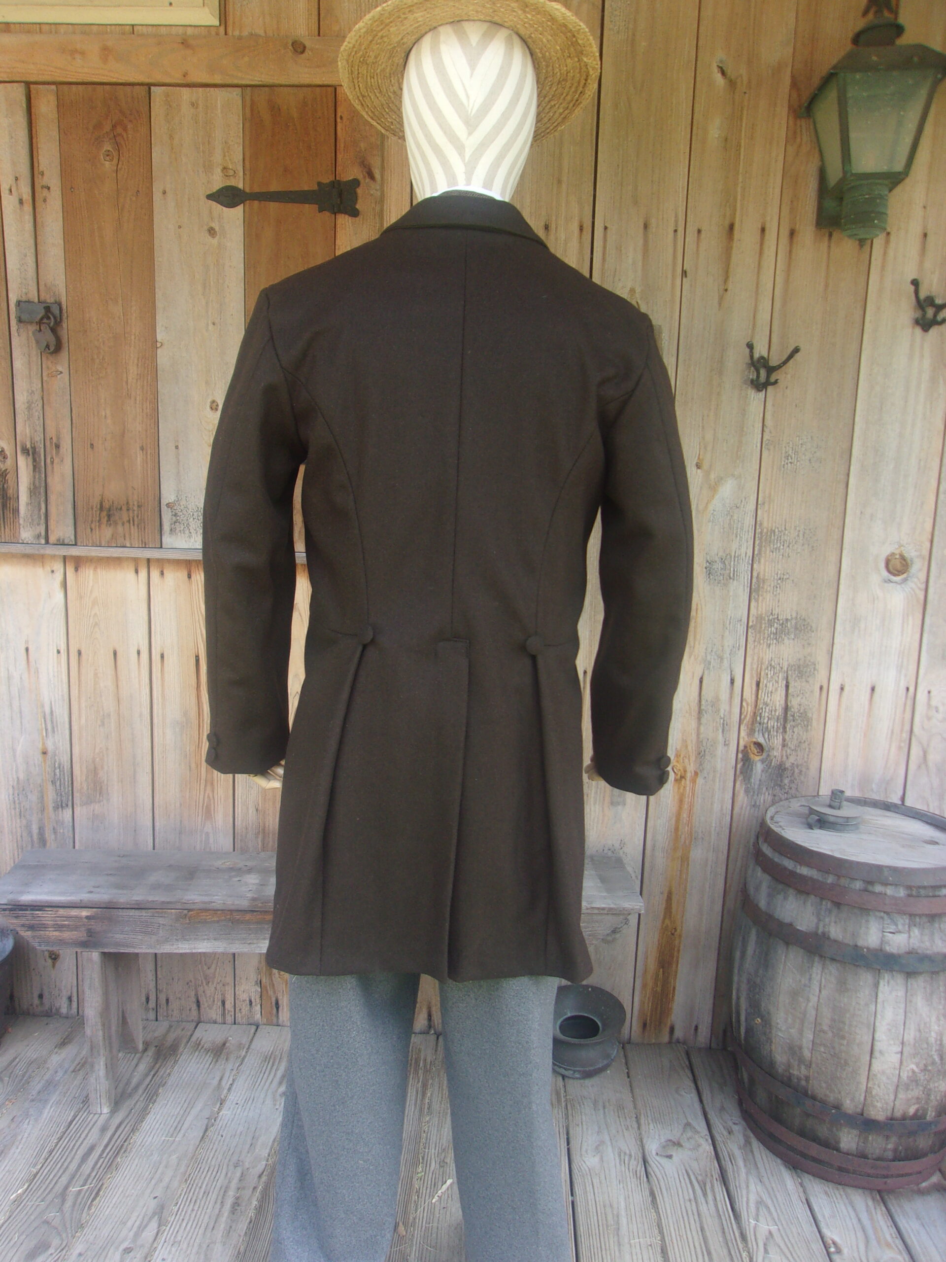 Common Civilian Frock Coat - Image 3