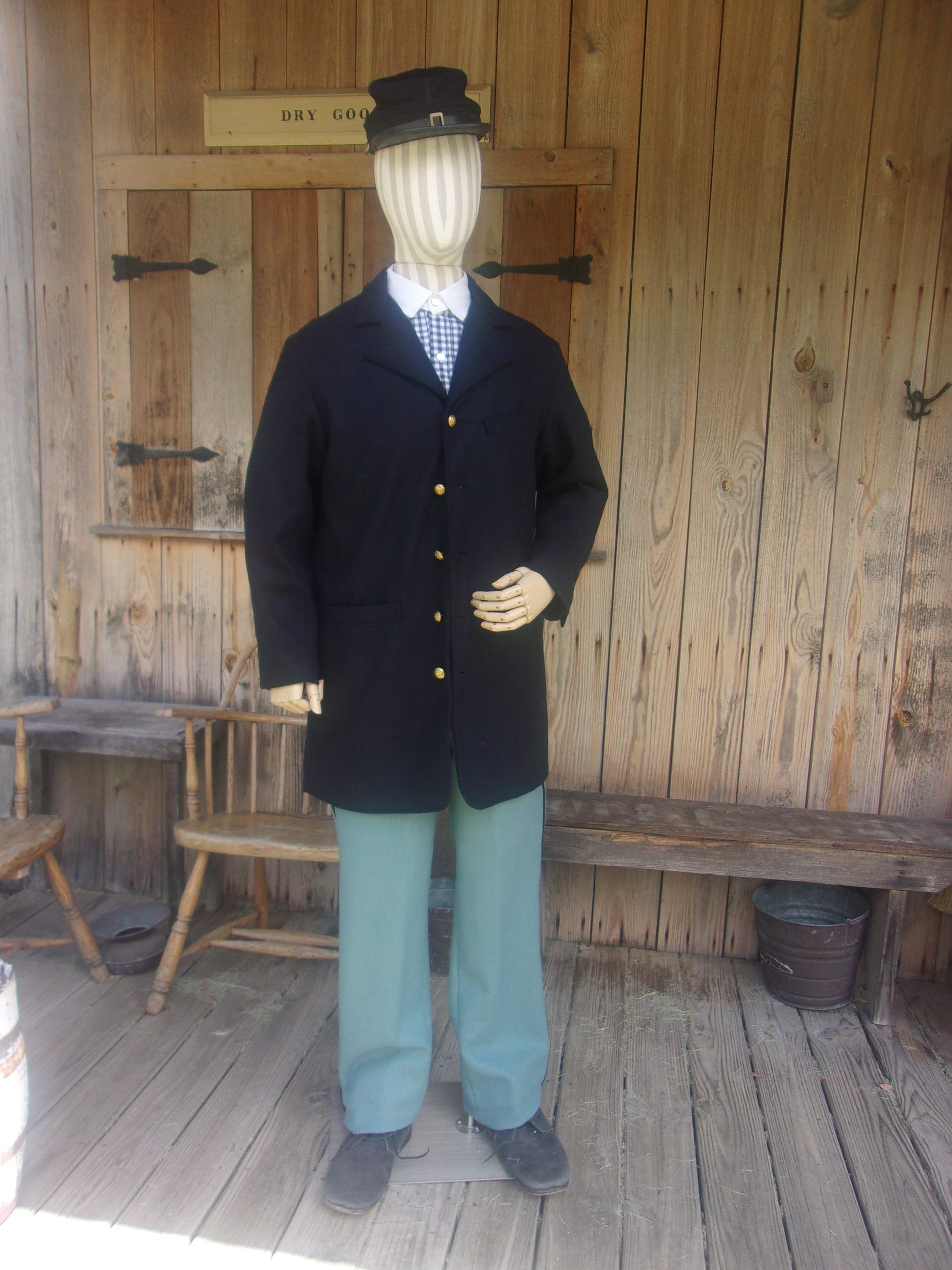 Checked Pleated Shirt w/Detachable Collar - Image 6