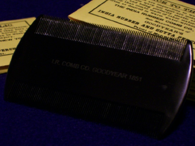 India Rubber Comb Company "Cootie" Comb - Image 2