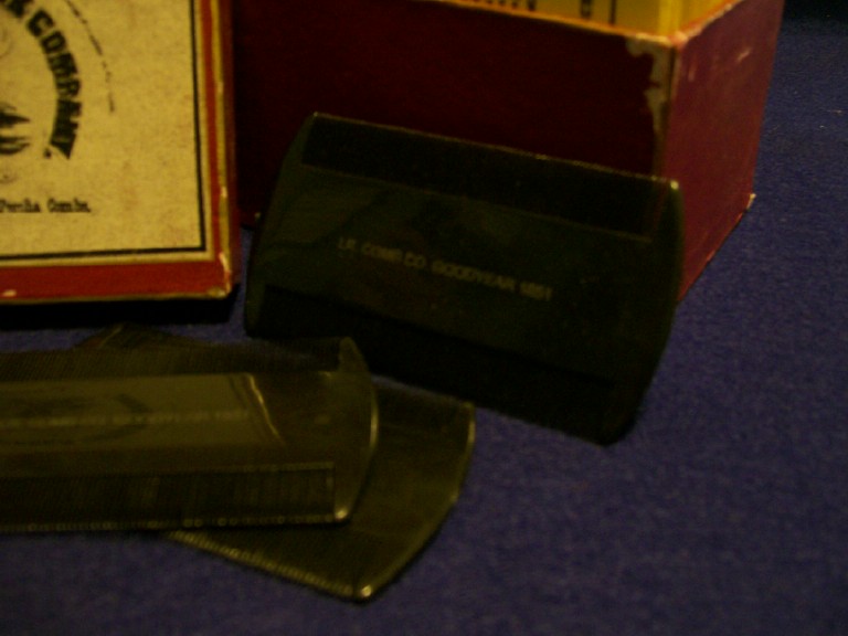 India Rubber Comb Company "Cootie" Comb - Image 3