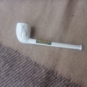 Clay Pipe, Cat and Fiddle