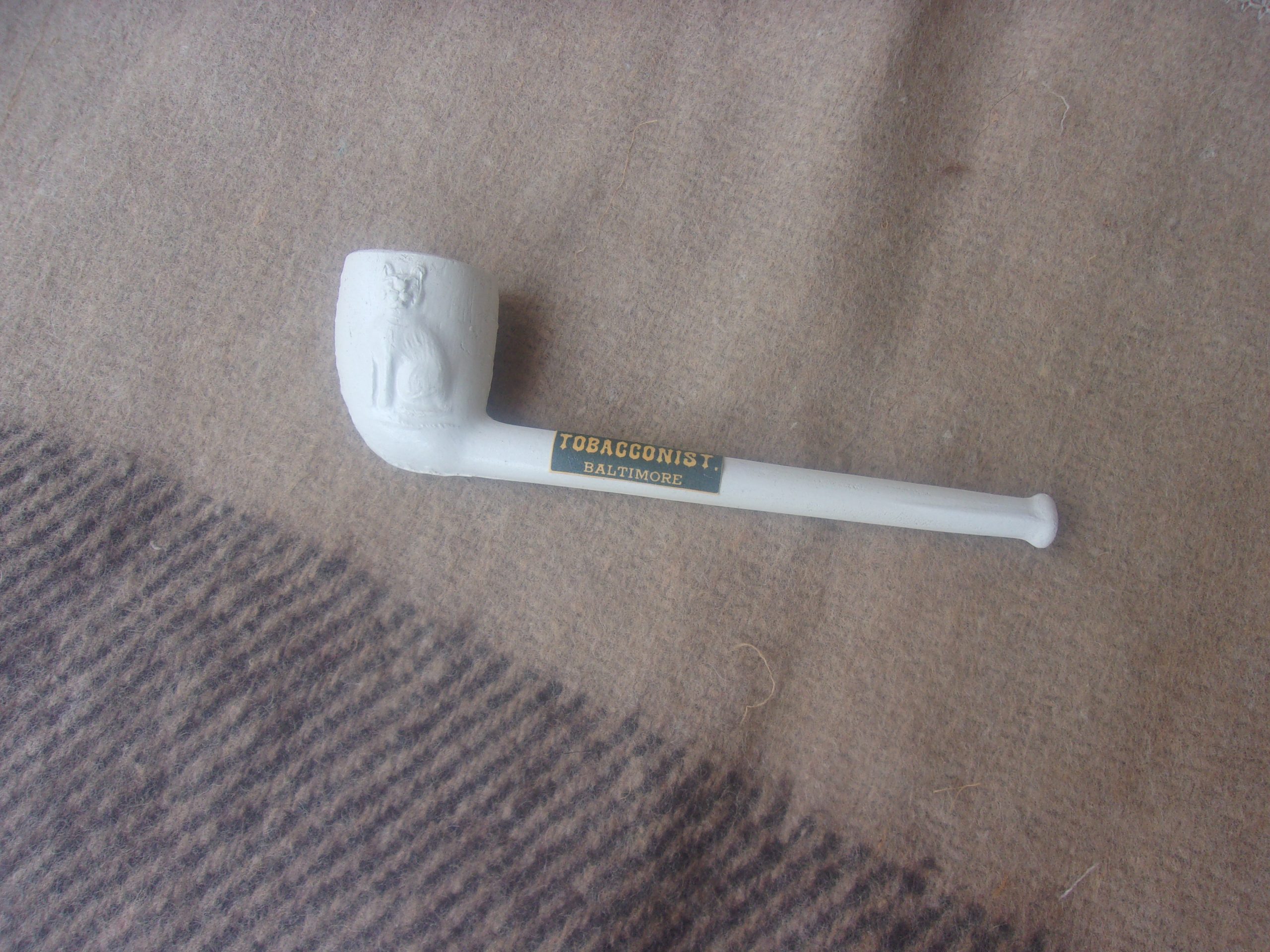 Clay Pipe, Cat and Fiddle