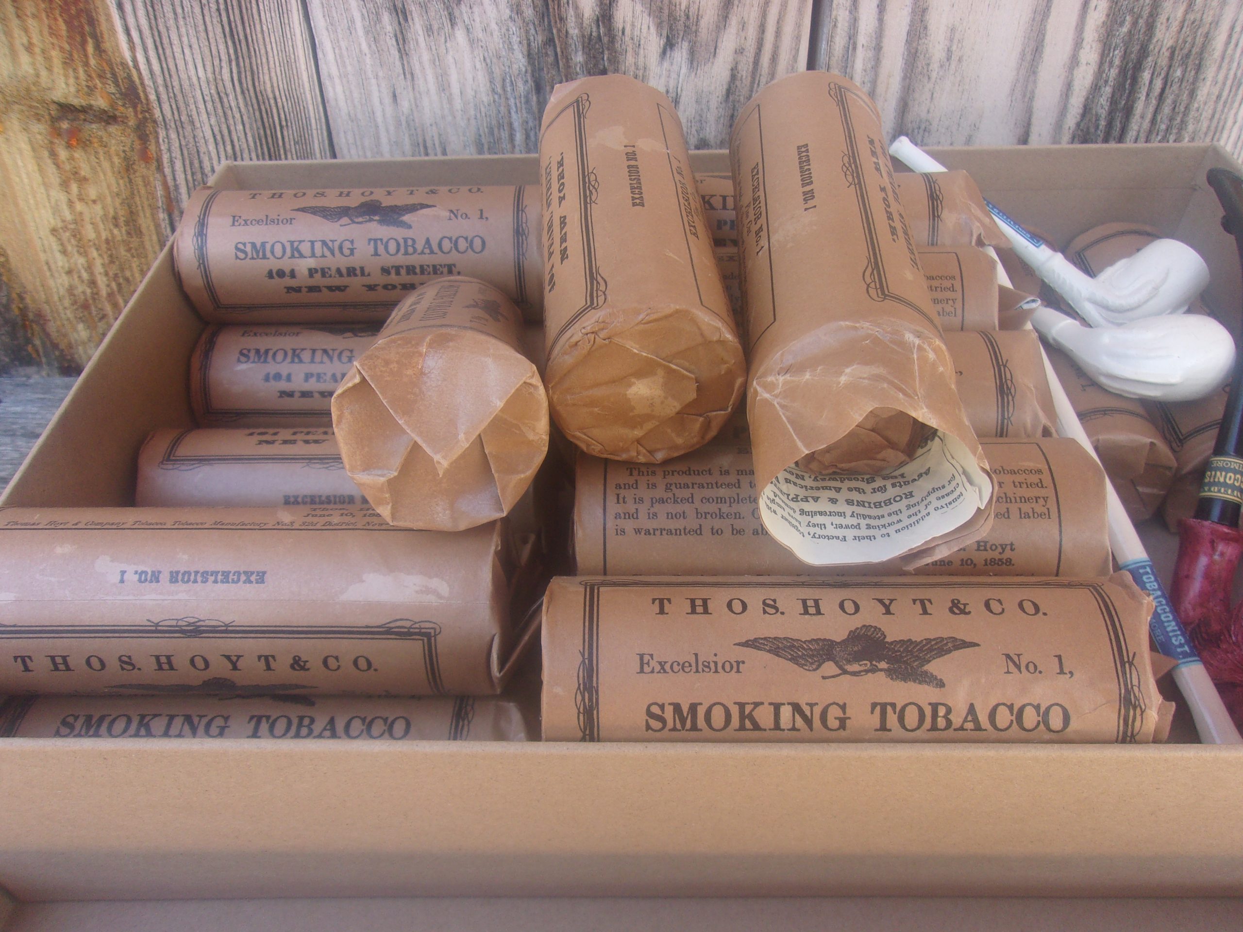 Hoyt Smoking Tobacco Package - Image 2