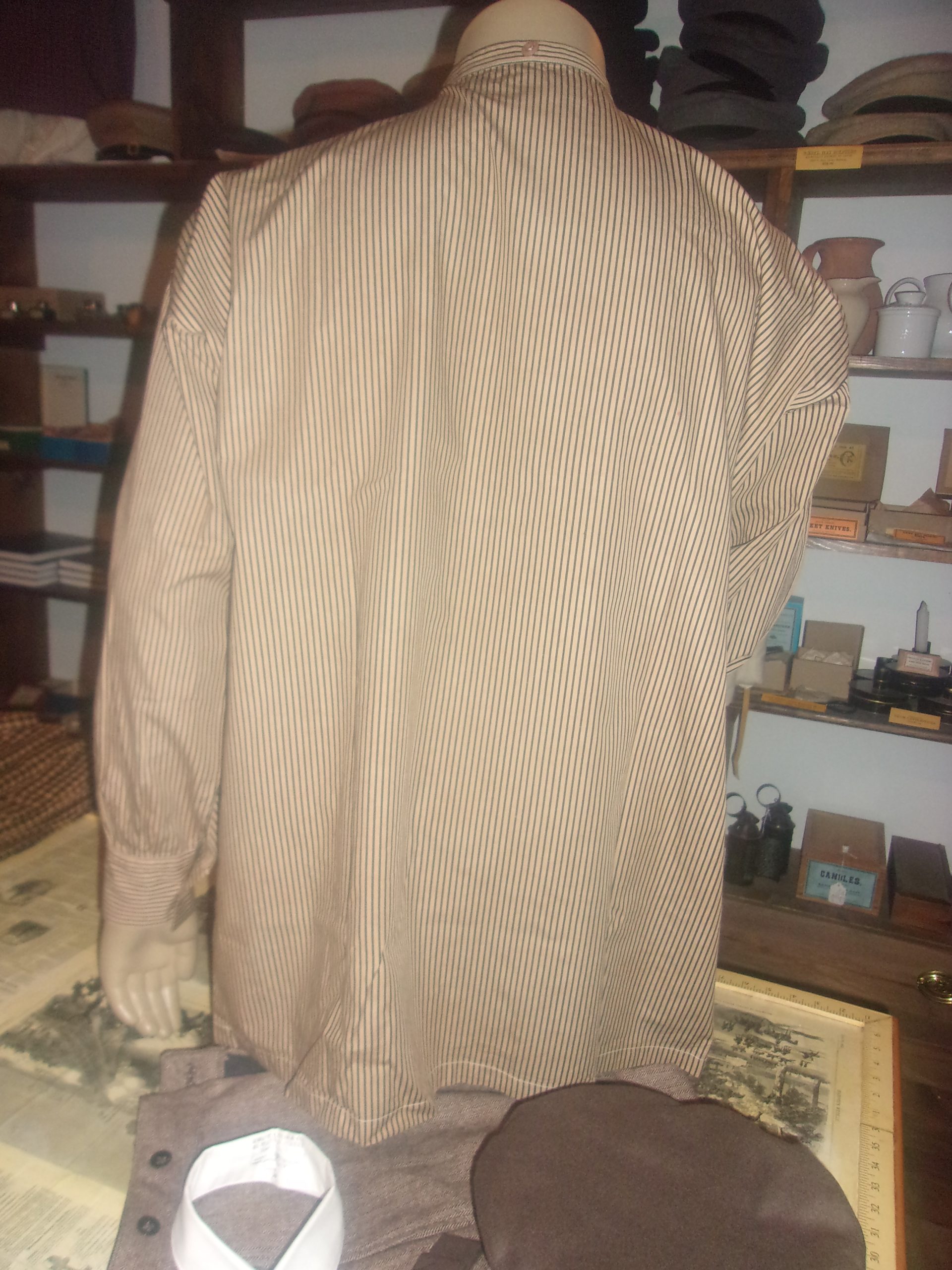 Striped Shirt with Detachable Collar - Image 4